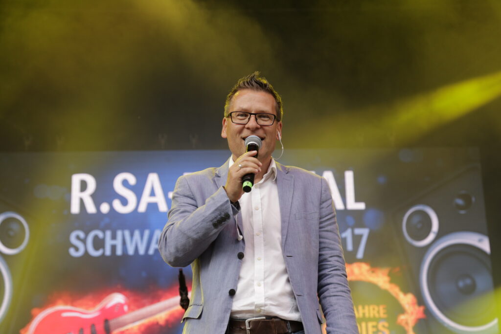 eventmoderator gerd-edler r.sa-festival schwarzenberg